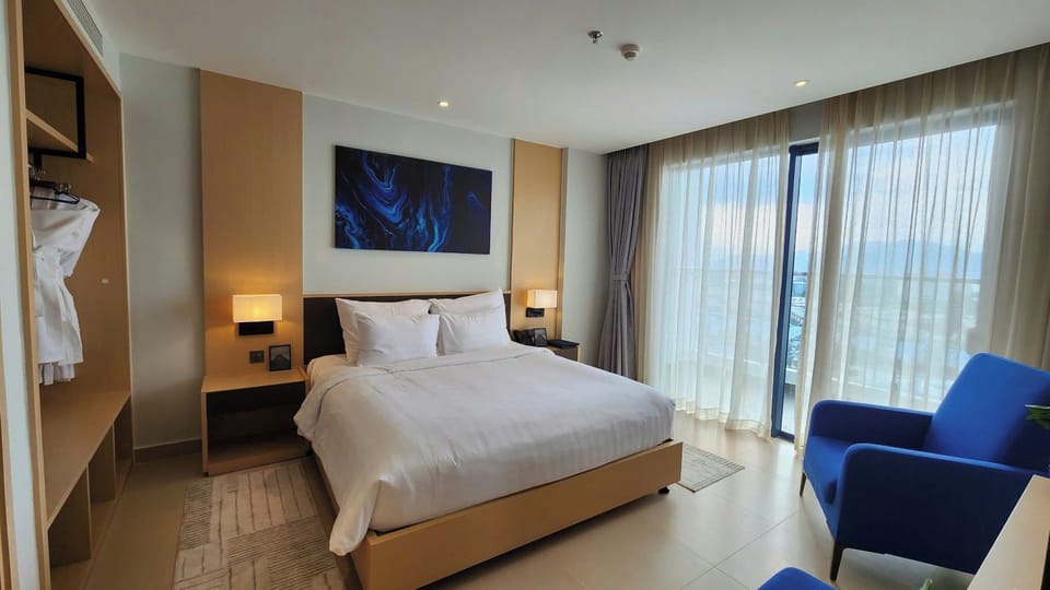 Family Suite, Balcony, Sea View | Desk, laptop workspace, soundproofing, WiFi (free)