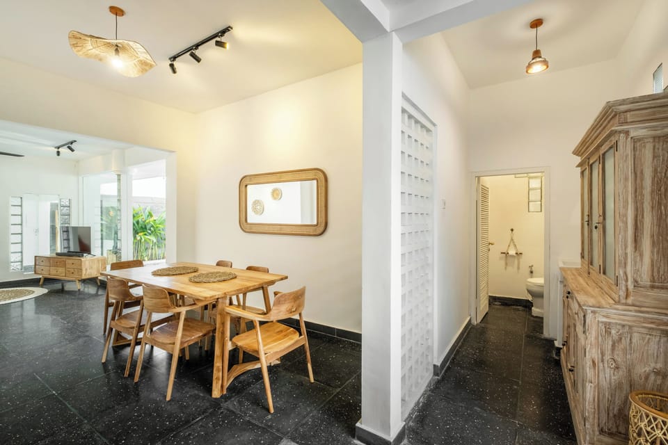 Family Villa, Courtyard View | In-room dining