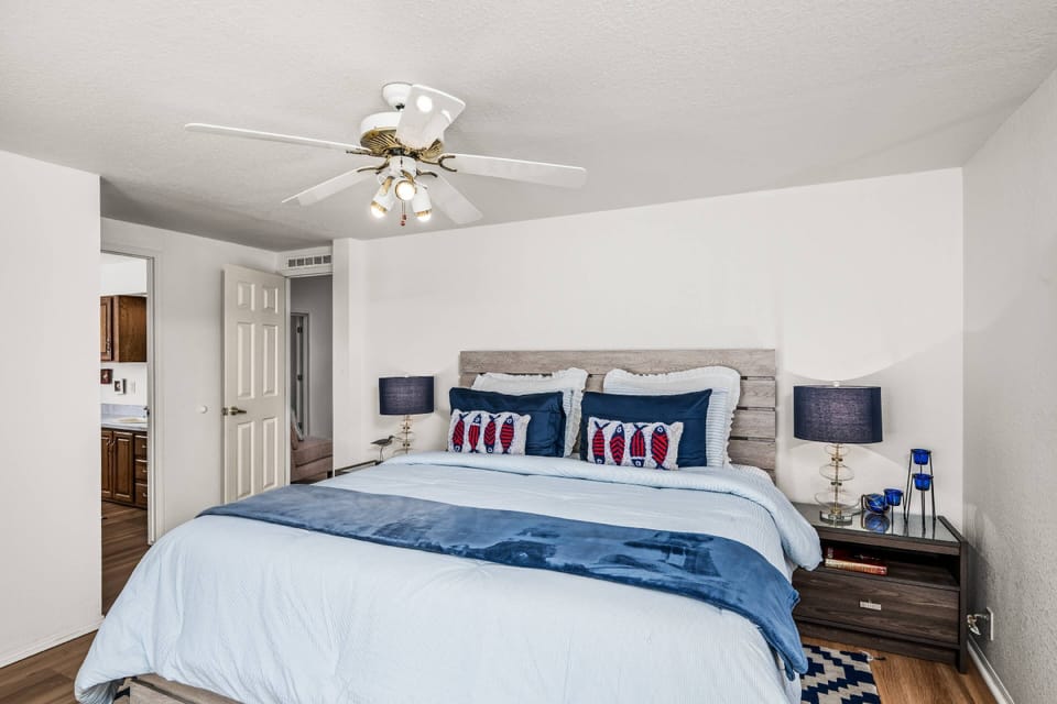 Master Suite King Bed