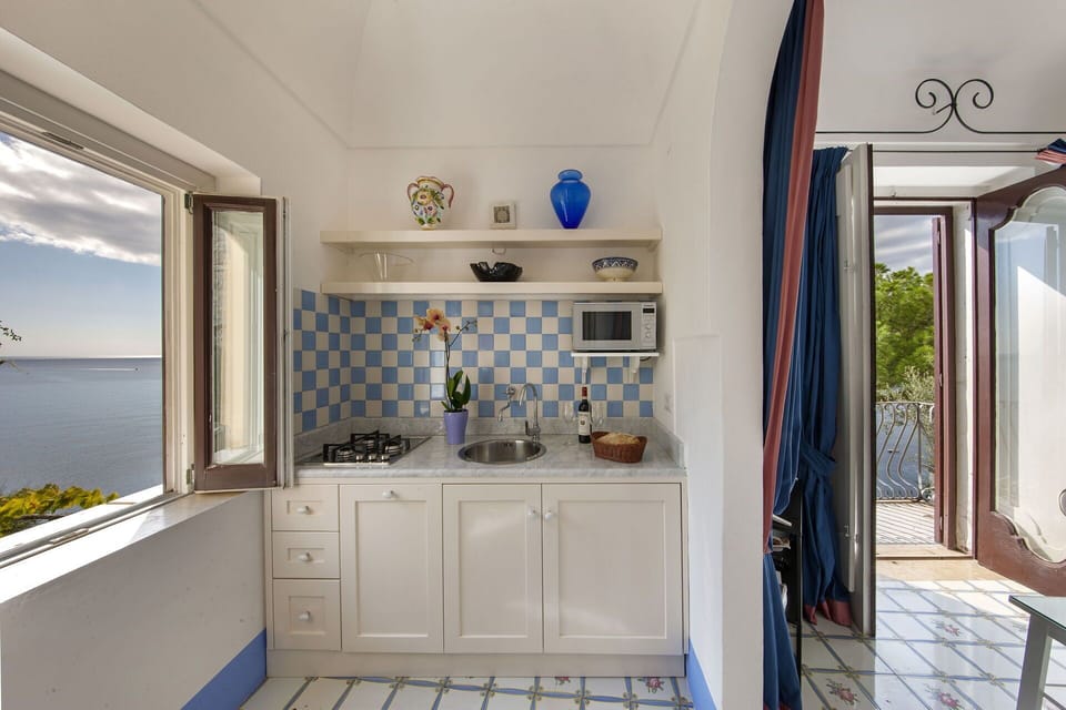 Autumn, Kitchen, Spring, Summer