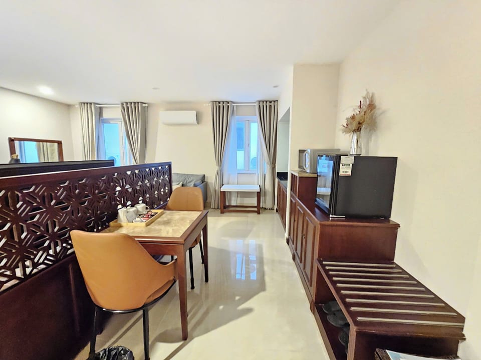 Suite | Memory foam beds, minibar, in-room safe, individually furnished