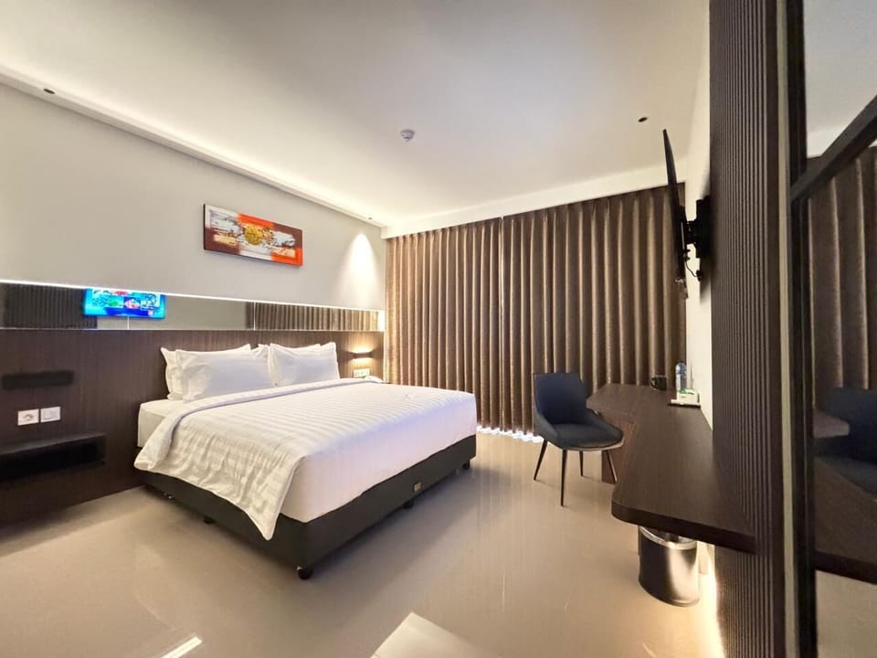 Superior Single Room | In-room dining