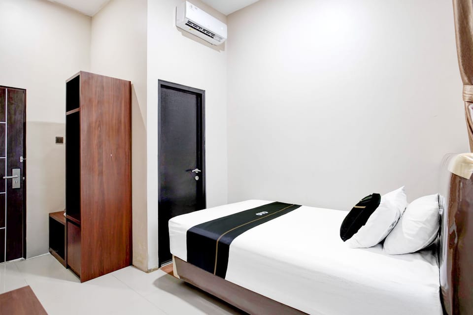 Deluxe Single Room | Desk, WiFi (free), bed sheets