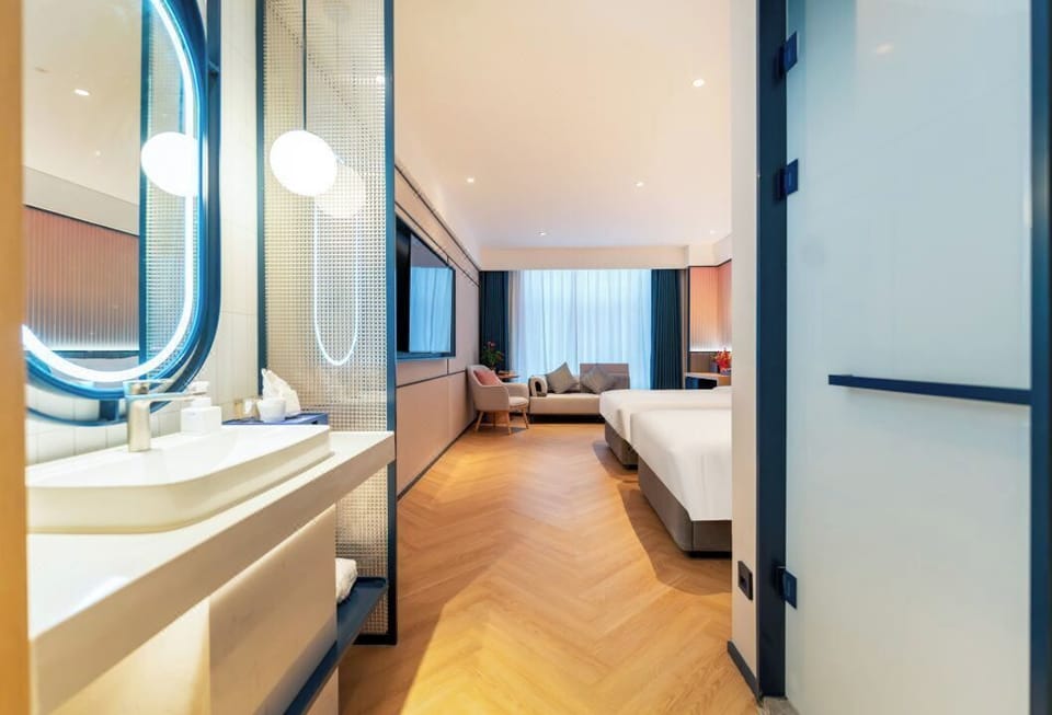 Superior Twin Room, City View | Select Comfort beds, desk, laptop workspace, blackout drapes