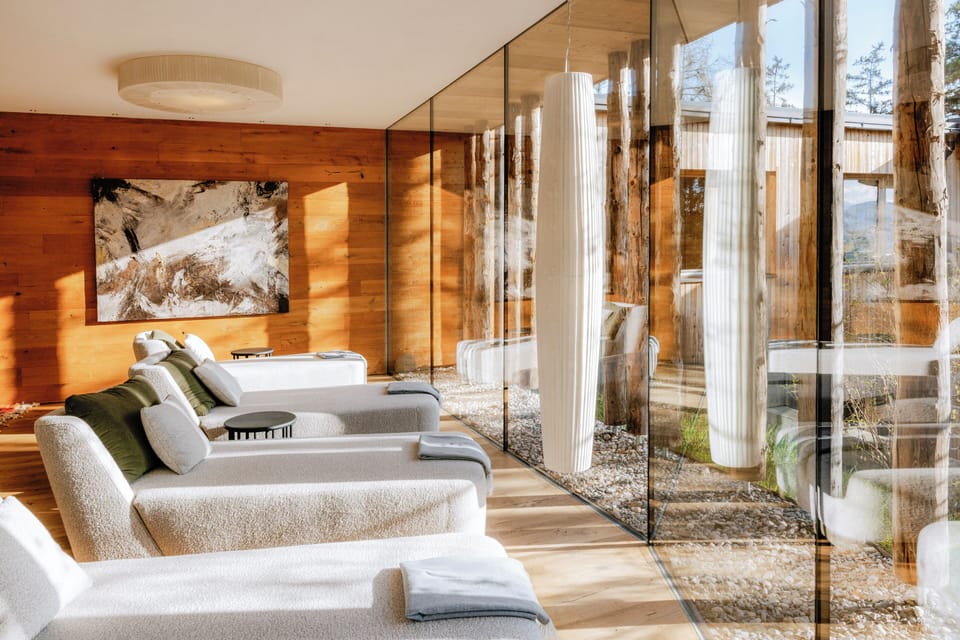 Couples treatment rooms, hot tub, steam room, body treatments