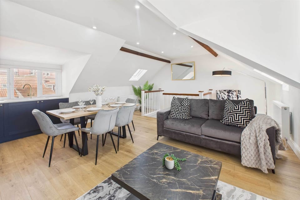 Admiral's View, Whitby - Host & Stay