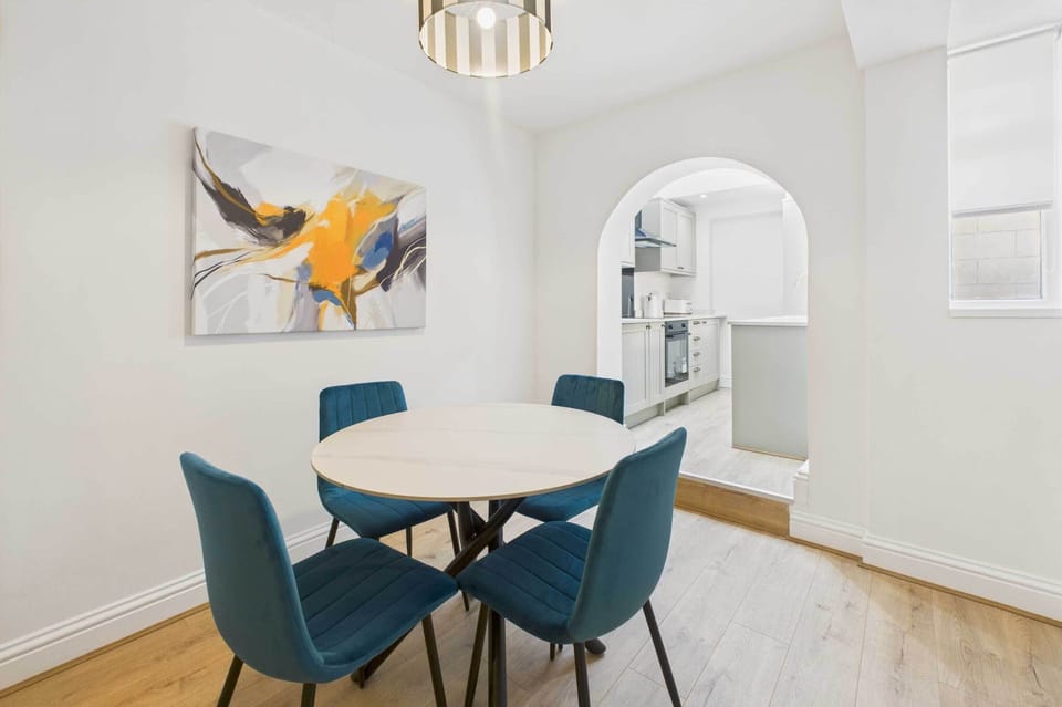Holmwood, Whitby - Host & Stay