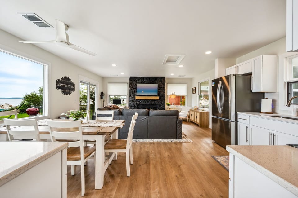 Open concept kitchen - living - dining