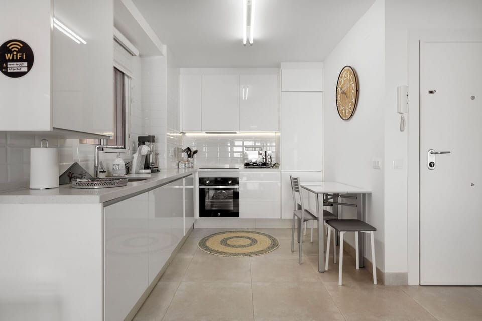 P7 - Kitchen Entrance