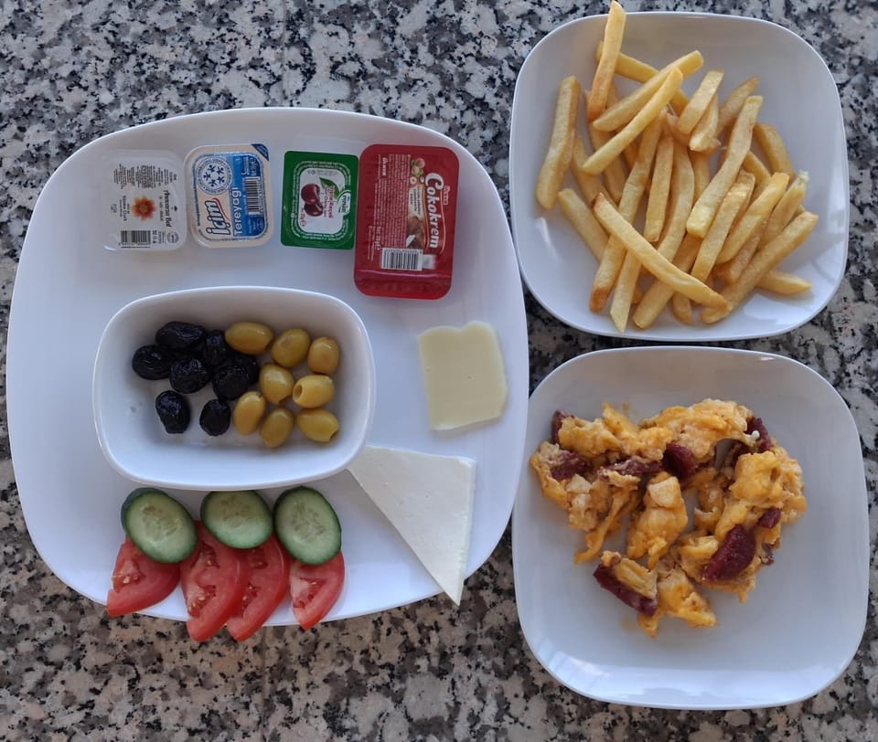 Free daily full breakfast