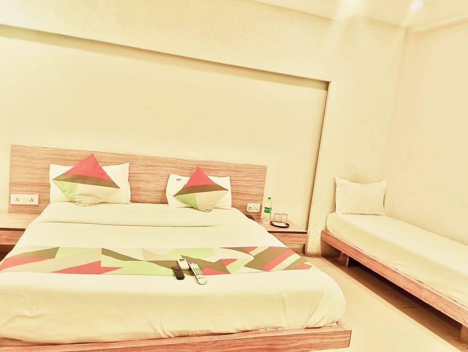 Deluxe Double Room, City View | Iron/ironing board, WiFi (free)