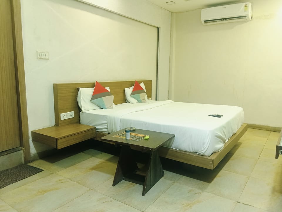 Standard Double Room, City View | Iron/ironing board, WiFi (free)