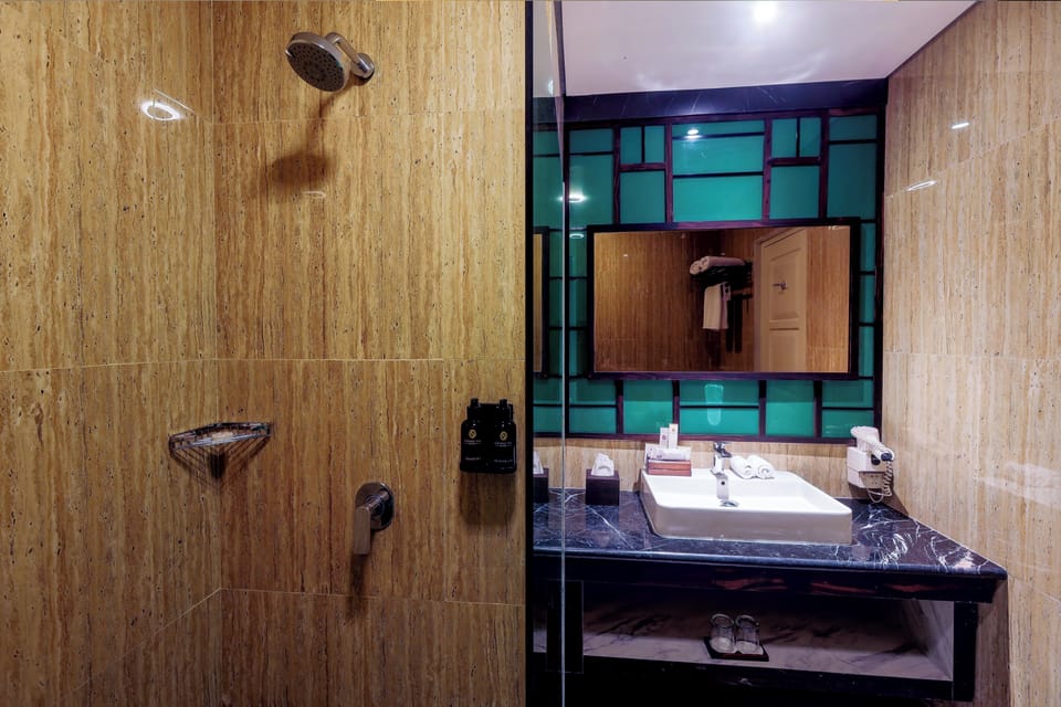 Superior Twin Room | Bathroom