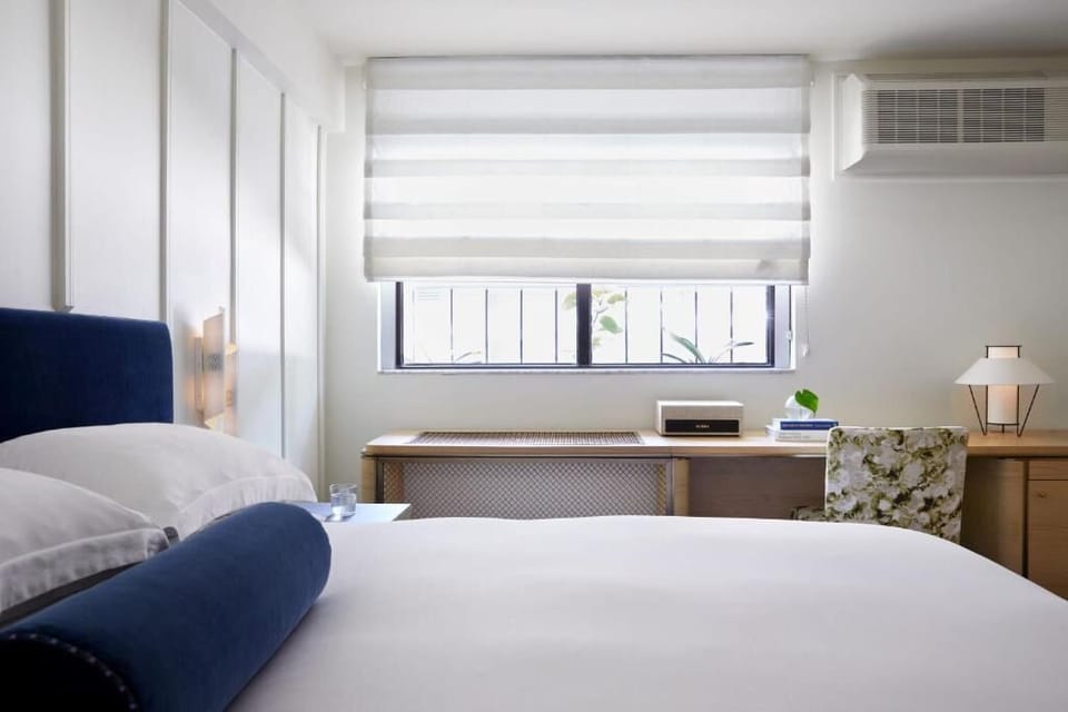 Wake gently to daylight, then work comfortably at the desk.