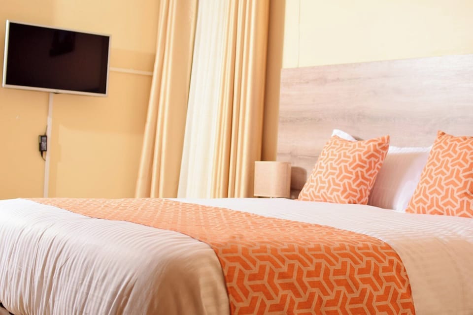 Deluxe Double Room, City View | Free WiFi, bed sheets