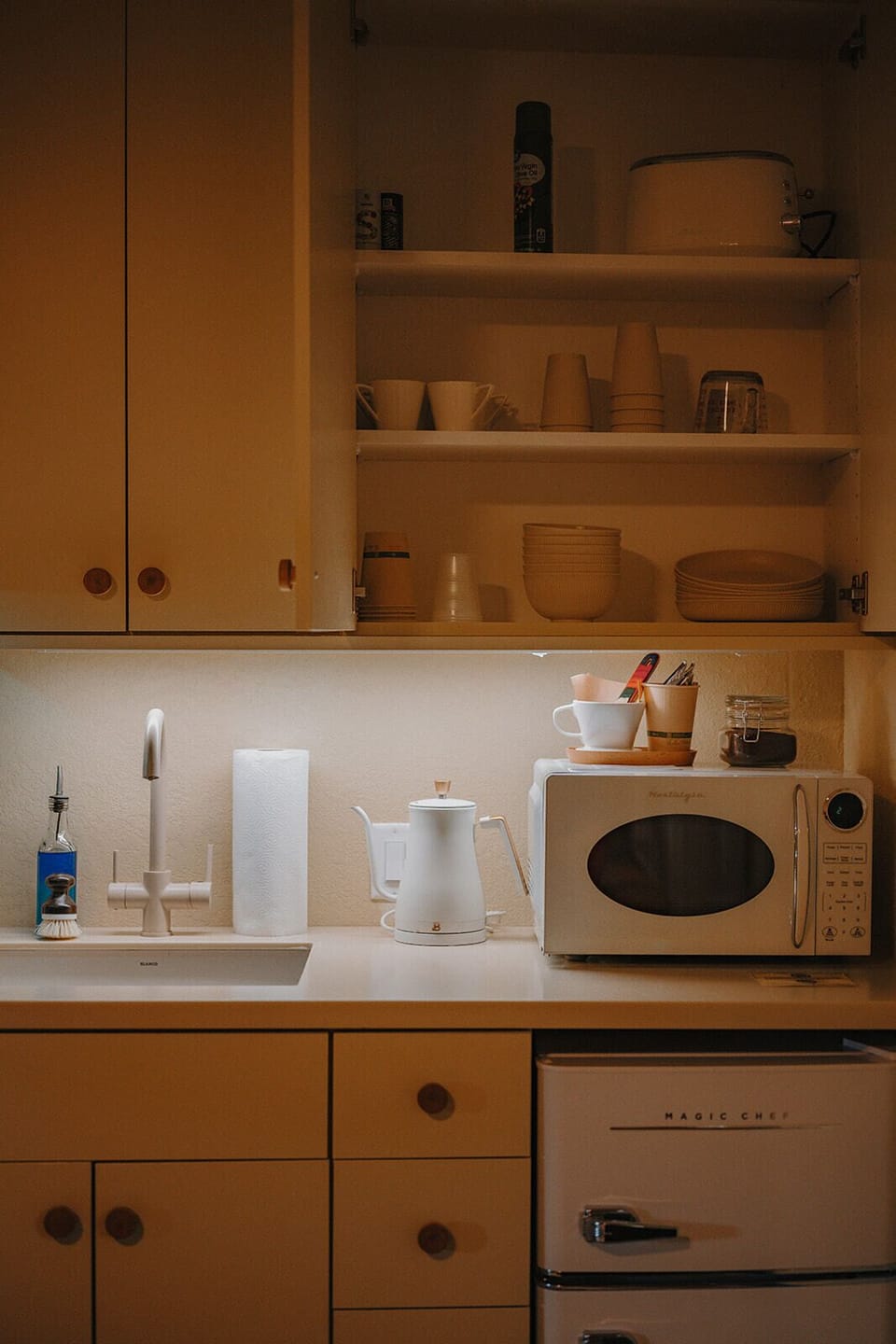 Family Room (2 Queen + Pull Out Sofa) NO PETS | Premium bedding, pillowtop beds, individually decorated