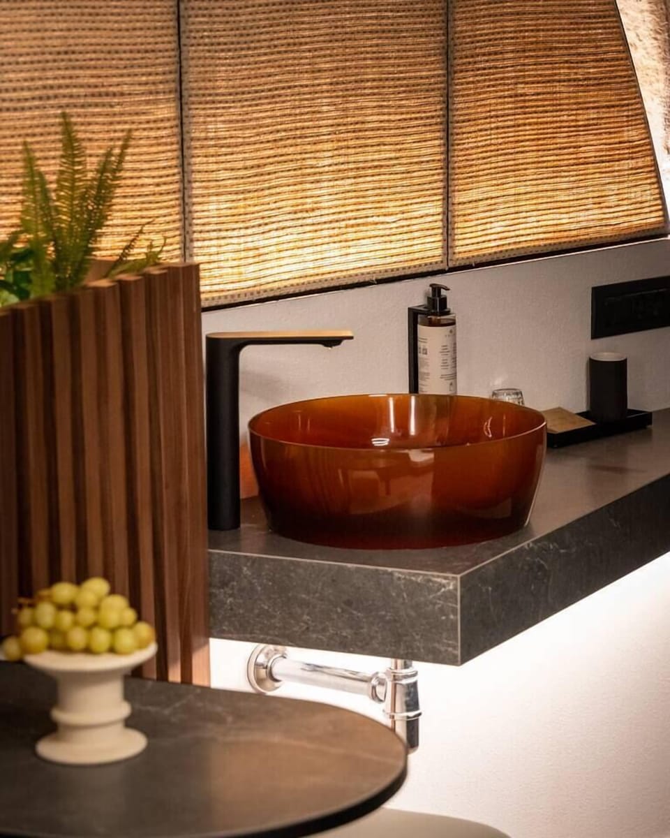 Fresh touches beside your vanity mirror offer a moment of simple pleasures. (2)