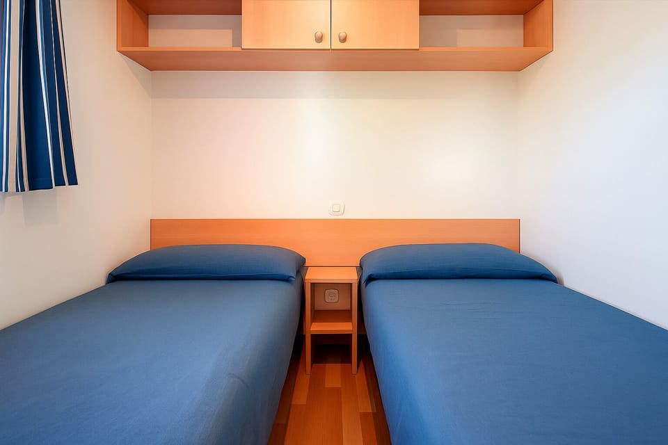 Luxury Suite, Patio | Laptop workspace, WiFi (free)