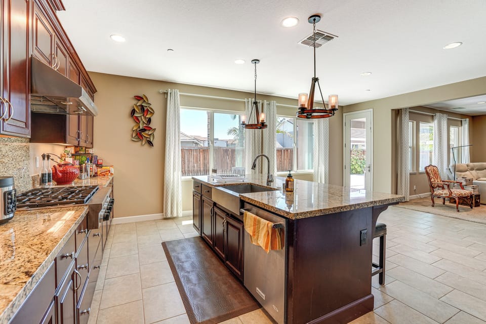 Kitchen | 1st Floor