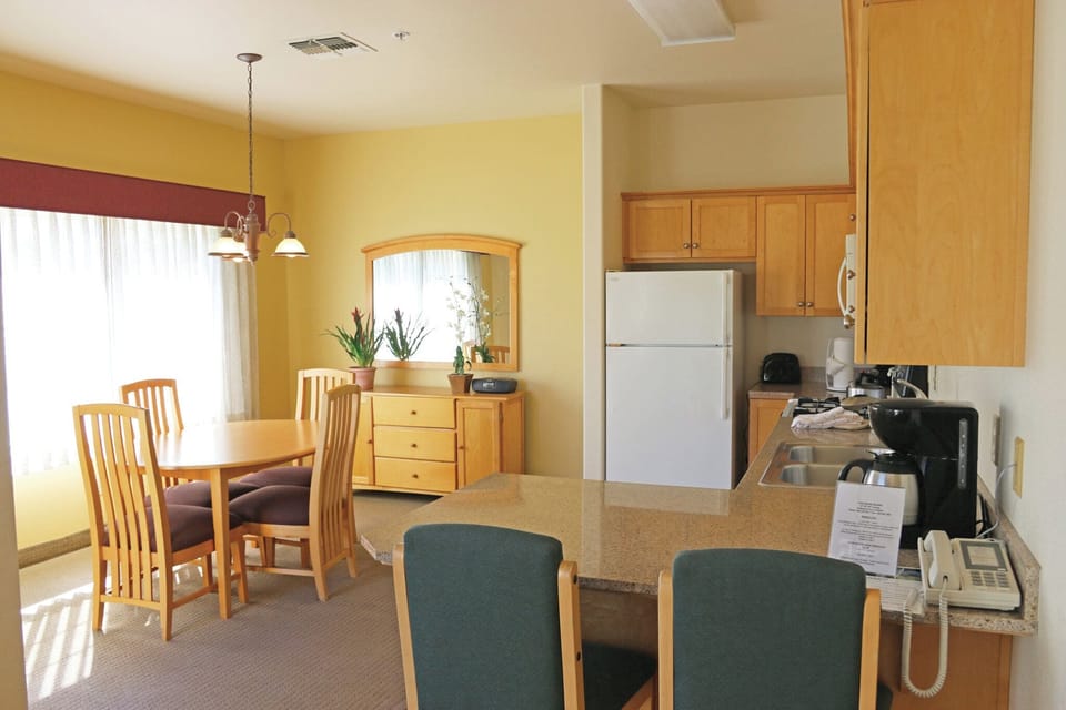 Standard Condo, 1 Bedroom, Non Smoking, Kitchen | Private kitchen | Coffee/tea maker