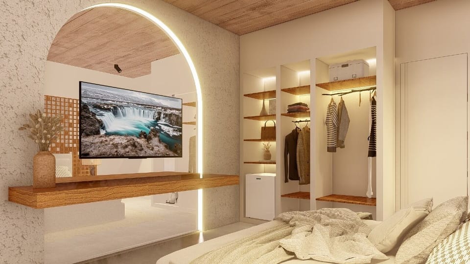 Suite, Jetted Tub | WiFi (free), bed sheets