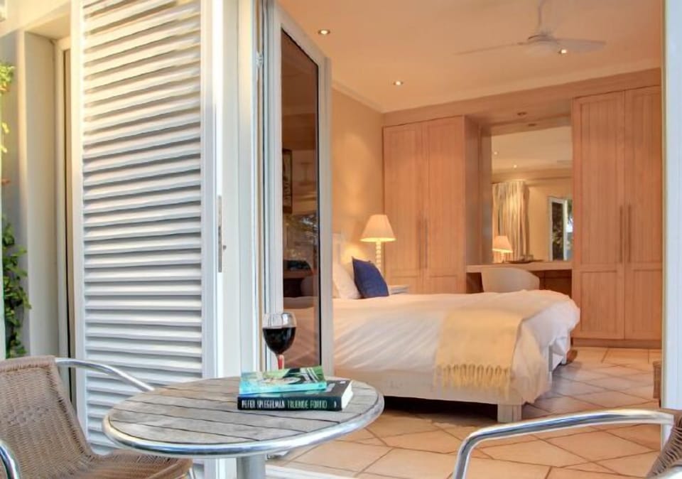 Premium bedding, in-room safe, individually decorated, desk