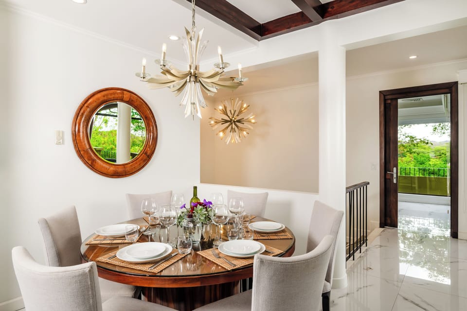 Indoor Dining Room  – 2nd Floor