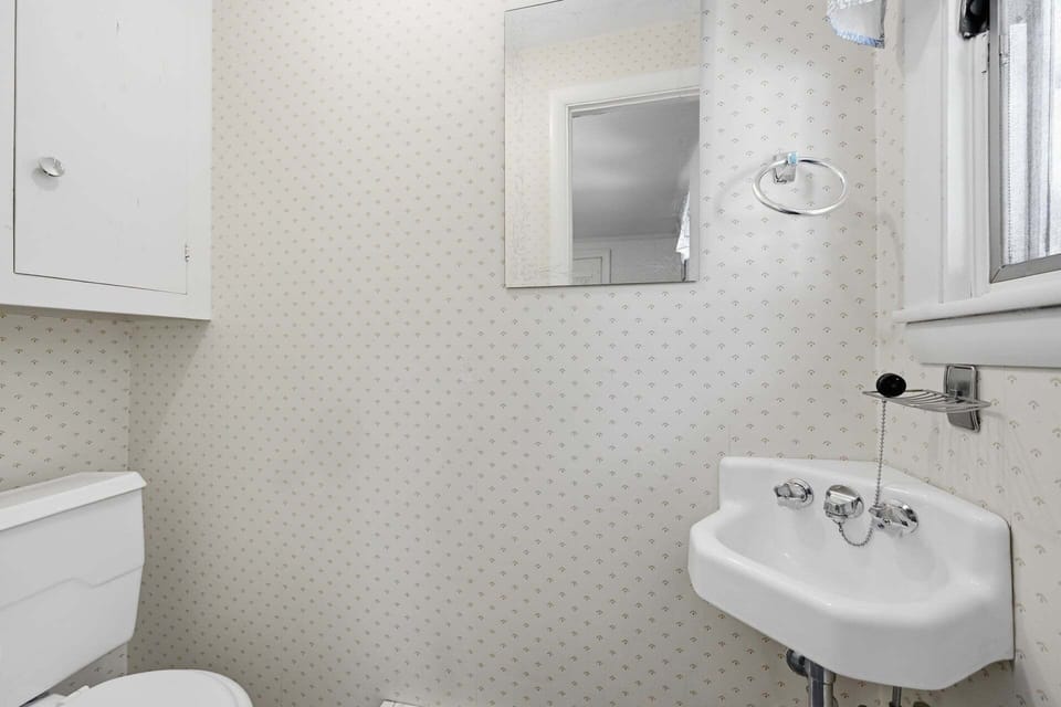 Bathroom 2- Half bath- ensuite to bedroom 1