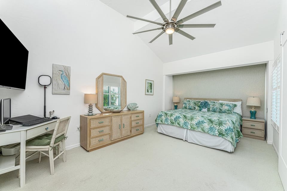 Tamarind 2bed/2ba Bayside Condo GCV1-026 (2807)