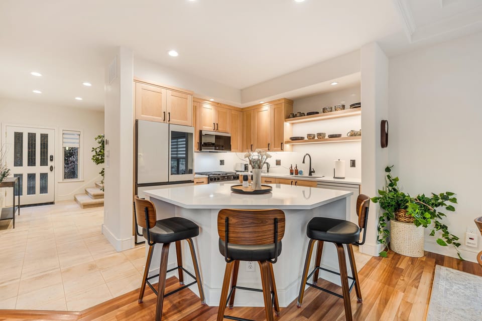 Main Floor - Kitchen