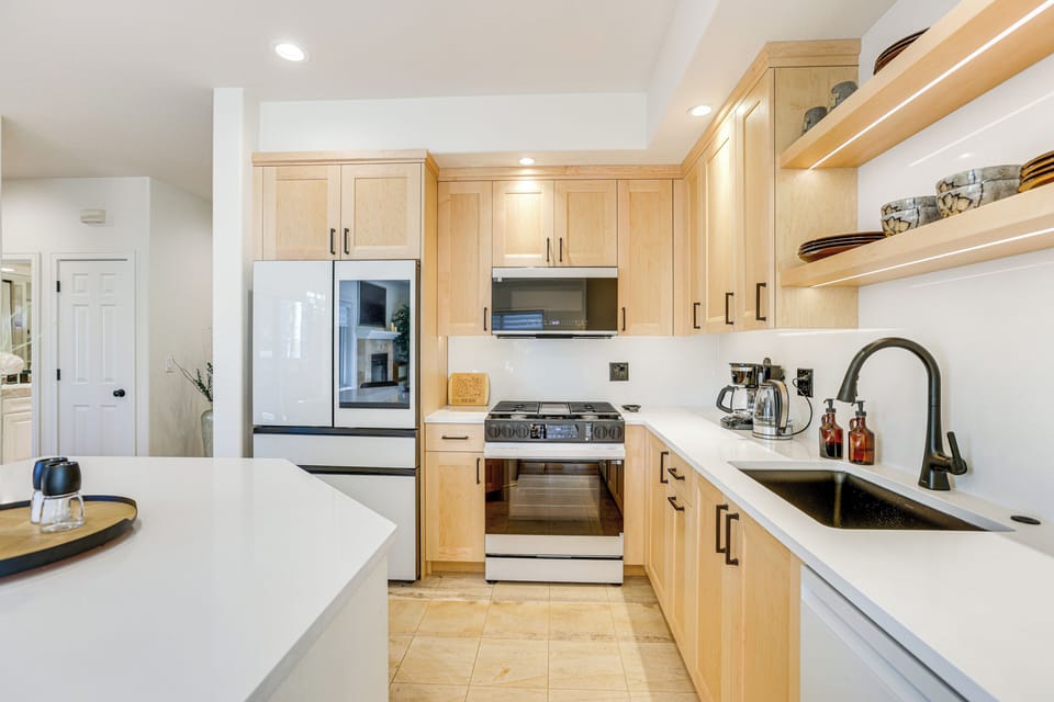 Main Floor - Kitchen