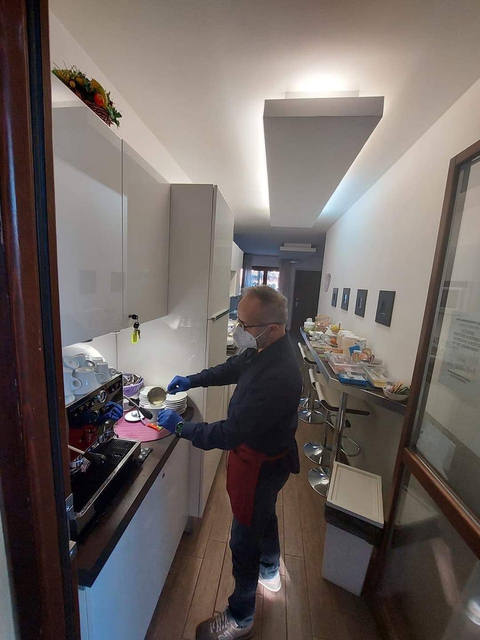 Free daily buffet breakfast