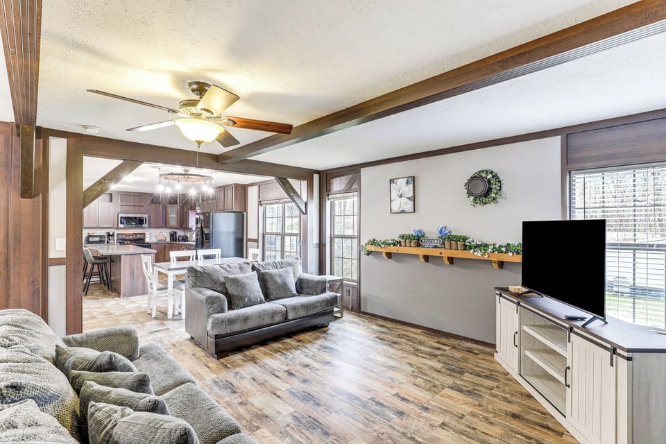 Living Room | Central A/C & Heating