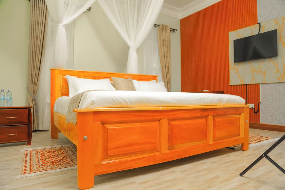 Deluxe Double Room | Iron/ironing board, free WiFi