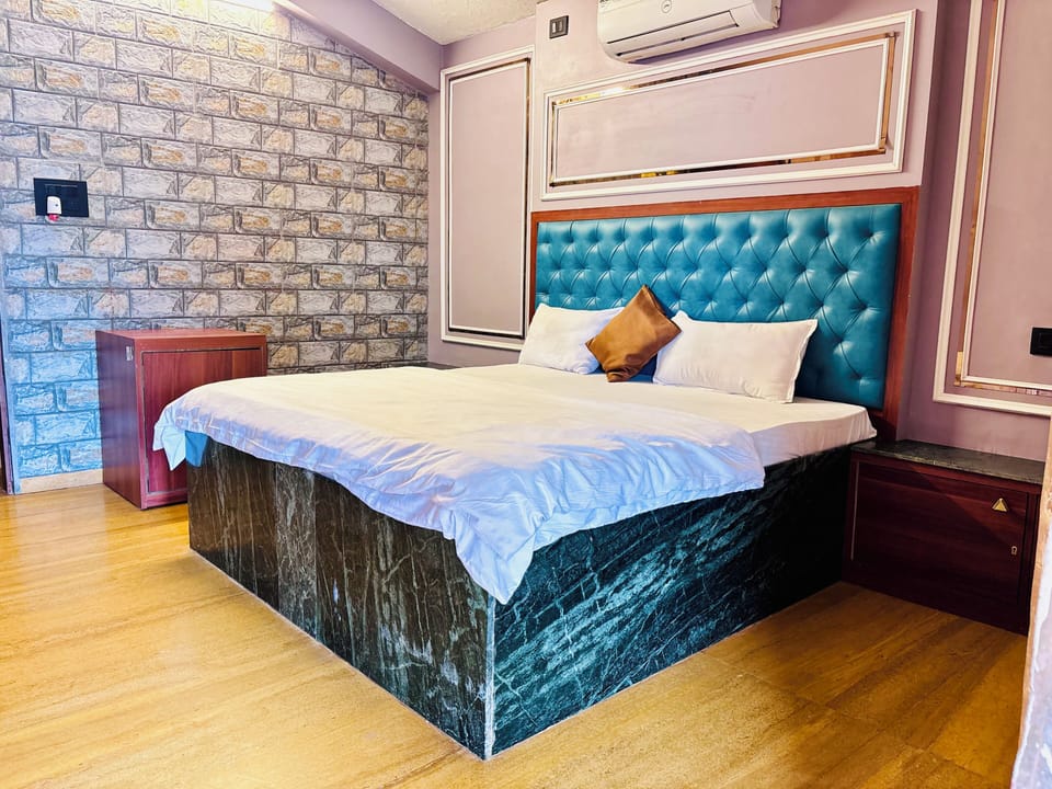 Villa With Private Pool | Free WiFi, bed sheets