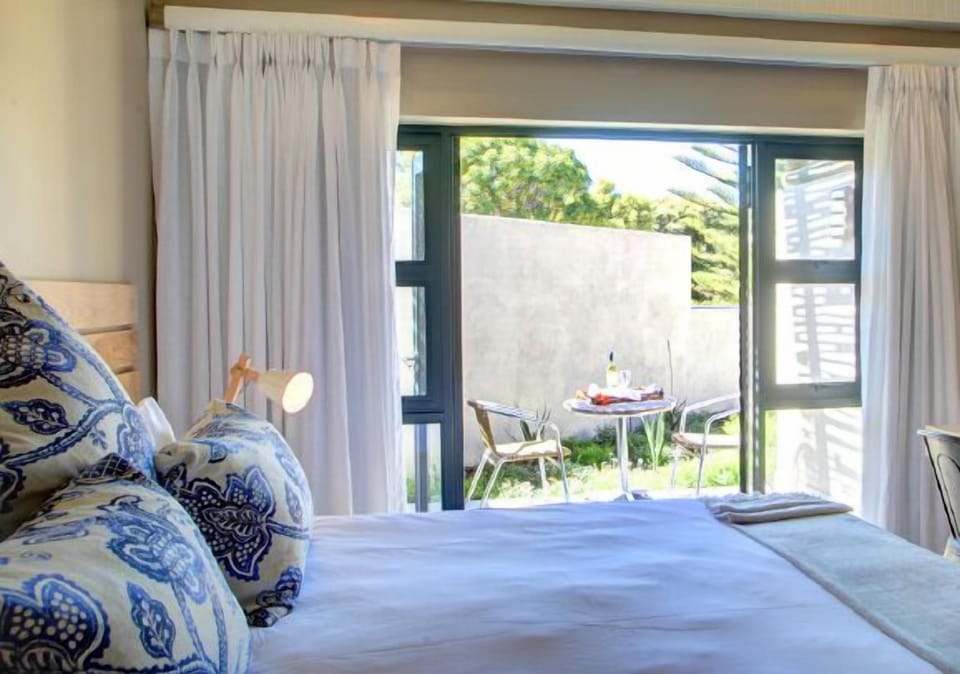 Double or Twin Room, 2 Twin Beds, Garden View | 1 bedroom, premium bedding, minibar, in-room safe