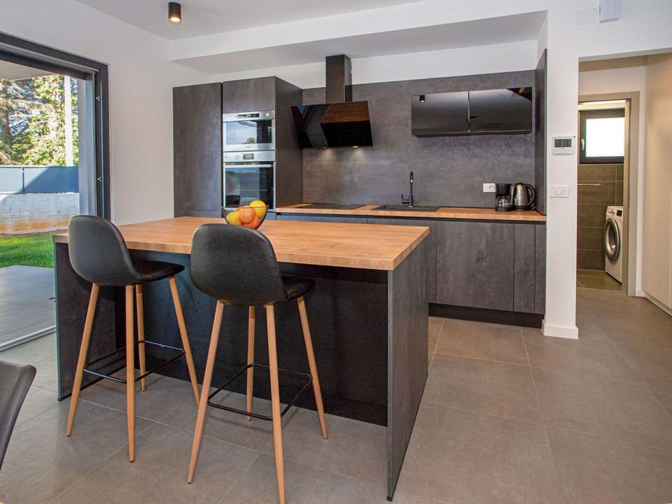 Apartment, Chair, Balcony, Resort, Hotel, Bay, Kitchen & Dining Room Table, Outdoor Furniture, Resort Town