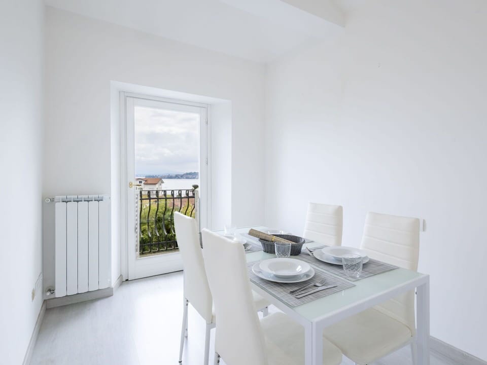 Furniture, Interior Design, Flooring, Floor, Kitchen & Dining Room Table, Table, Room, Chair, Home, Apartment