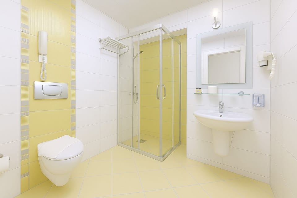 Standard Room | Bathroom | Shower, free toiletries, hair dryer, slippers