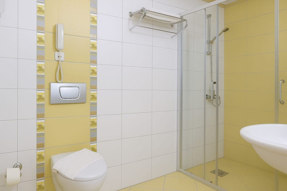 Standard Room | Bathroom | Shower, free toiletries, hair dryer, slippers