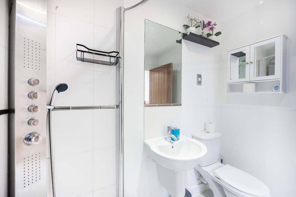 Waterside Bliss Executive Apartment Apartment in London
