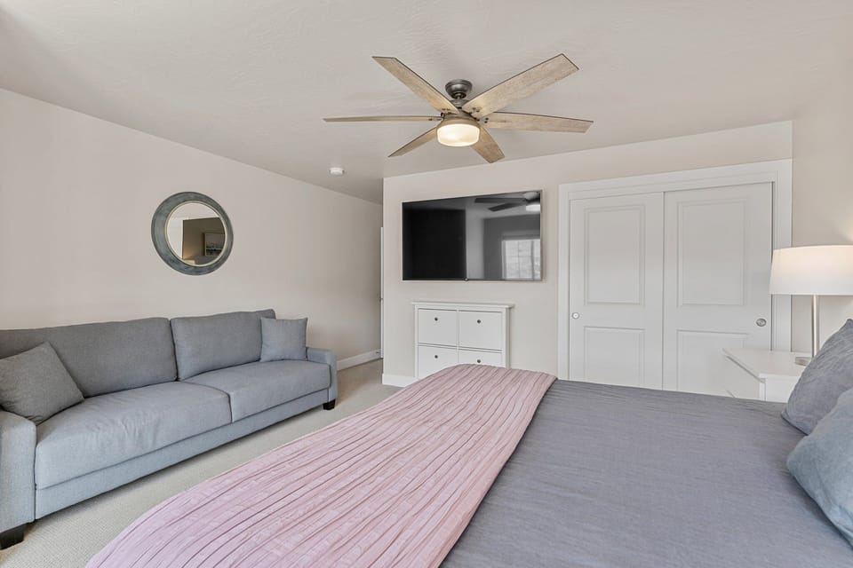 King Bedroom