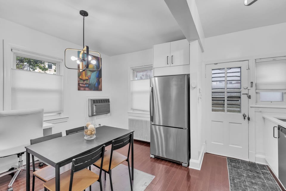 Townhome, 2 Bedrooms | Dining