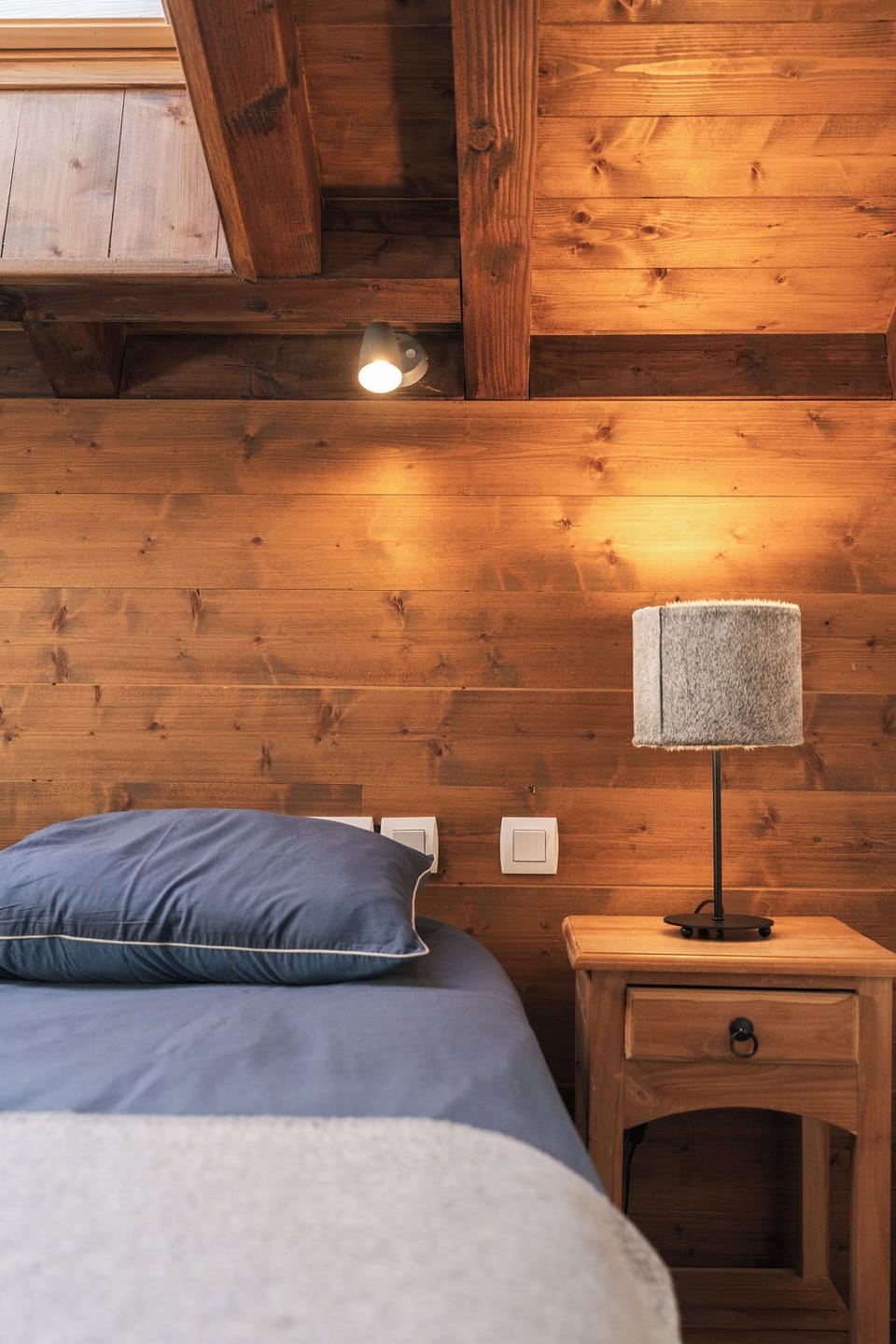 Bedroom 1 (2)