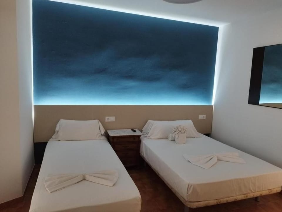 Soundproofing, free WiFi