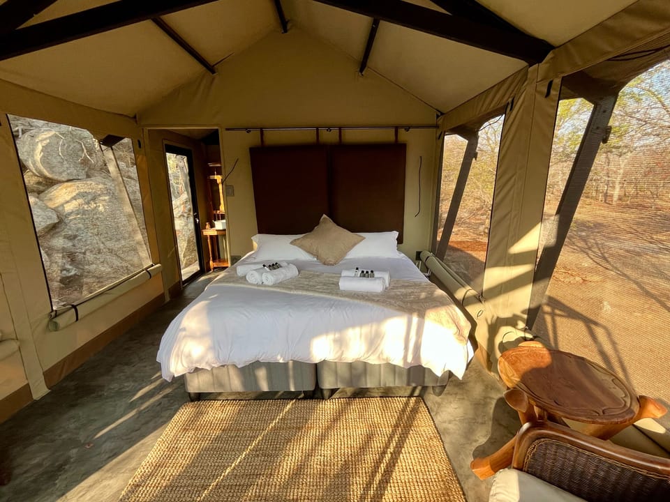 Luxury Tent, Lake View | 1 bedroom, in-room safe, blackout drapes, soundproofing