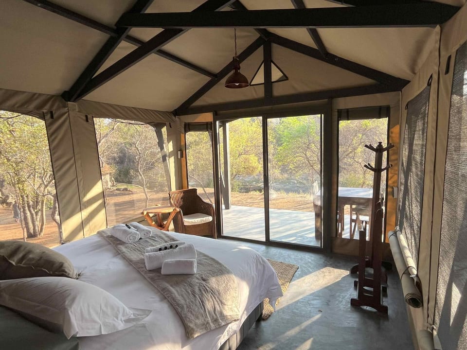Luxury Tent, Lake View | 1 bedroom, in-room safe, blackout drapes, soundproofing