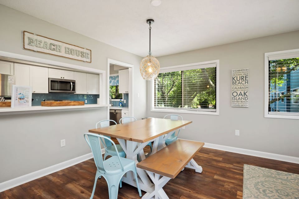 Dining Area - Southwest