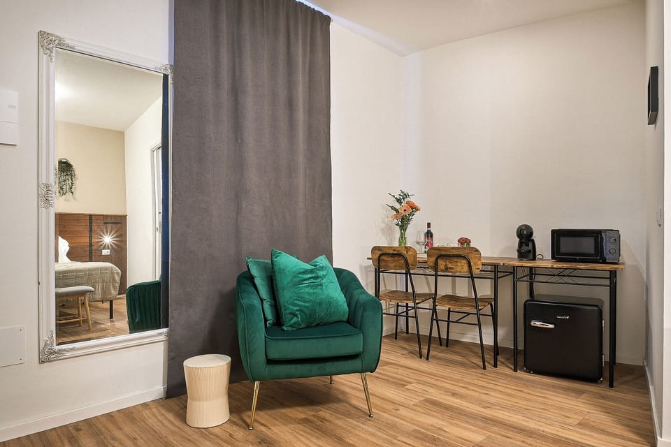 Camera Tripla con acesso Disabile | Hypo-allergenic bedding available, minibar (some free items), desk