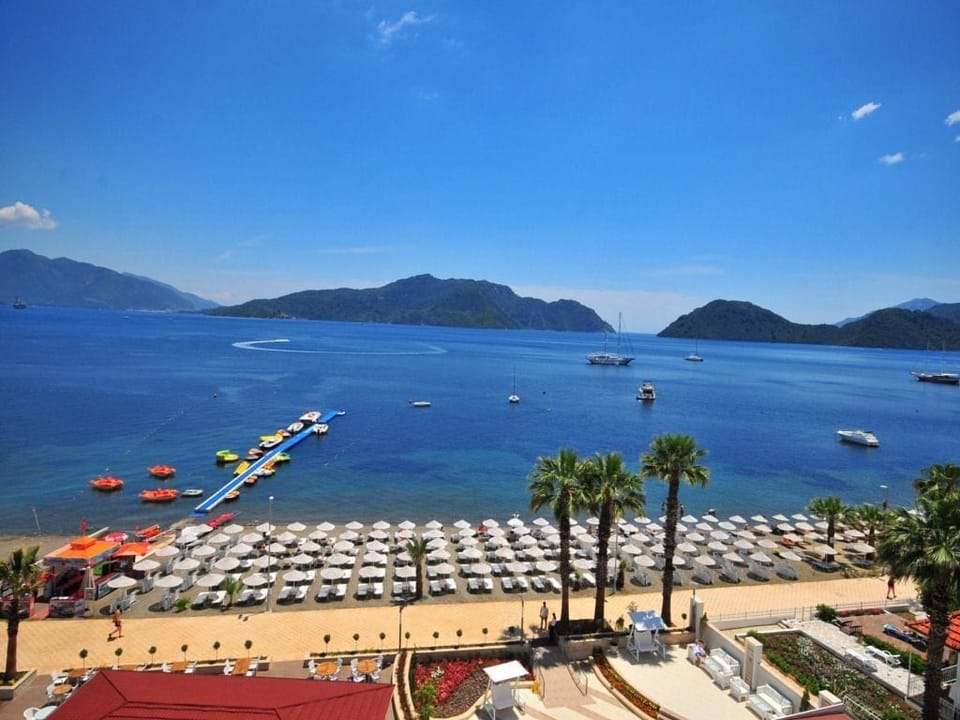 Private beach, sun loungers, beach umbrellas